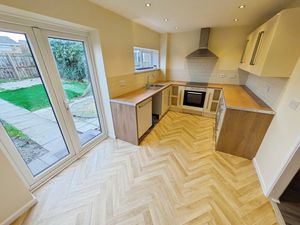 Kitchen- click for photo gallery